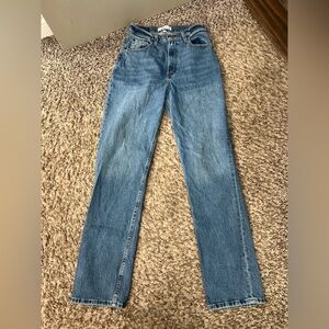 Abercrombie The 90’s straight ultra high rise Jean. Curve love. Size 4 long